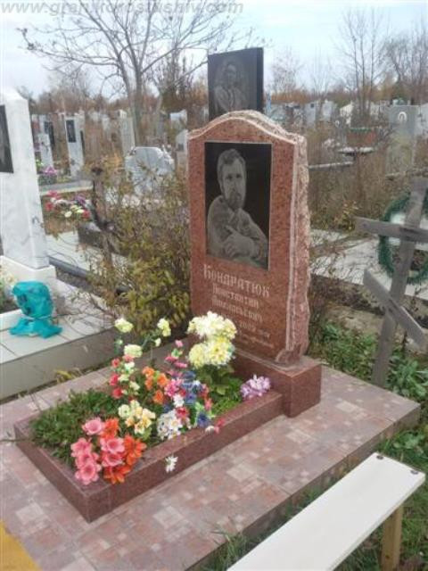 замовити пам'ятник на могилу в Київській області ціни Коростишів київ Україна фото ціна