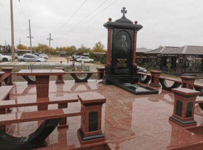 Замовити пам’ятник на могилу можна
