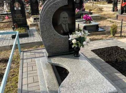 Пам’ятники на могилу замовити у Києві