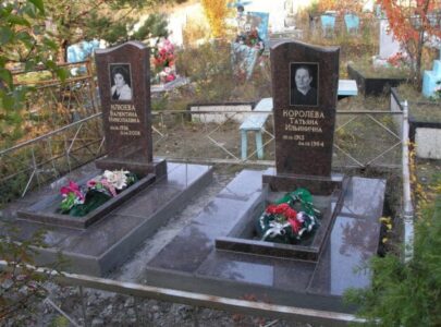 Пам ятники на могили