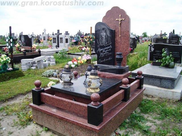 елітні пам ятники з чорного і червоного граніту граніт під ключ граніт Коростишів київ Україна фото ціна