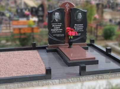 Подвійні пам ятники