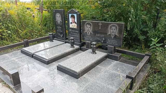 ціна пам ятників з граніту граніт під ключ граніт Коростишів київ Україна фото