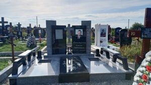 памятник подвійний граніт під ключ граніт Коростишів київ Україна фото ціна