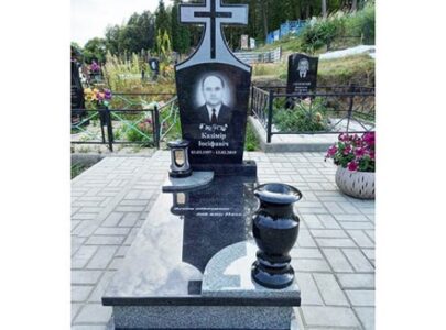 Пам ятники хрести з граніту
