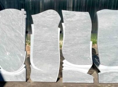 Памятники з білого граніту