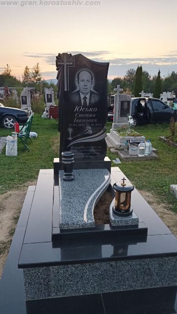 одинарні пам ятники під ключ граніт Коростишів київ Україна фото ціна