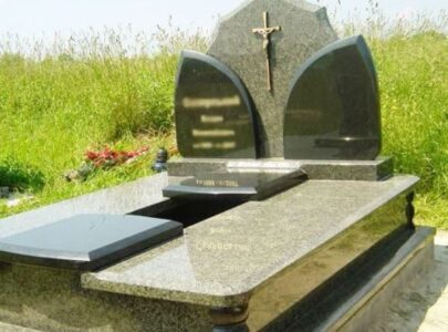 Пам ятники з зеленого граніту