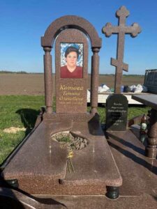 елітні пам ятники під ключ граніт Коростишів київ Україна фото ціна