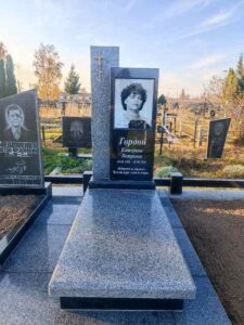 пам ятники з сірого граніту під ключ граніт Коростишів київ Україна фото ціна
