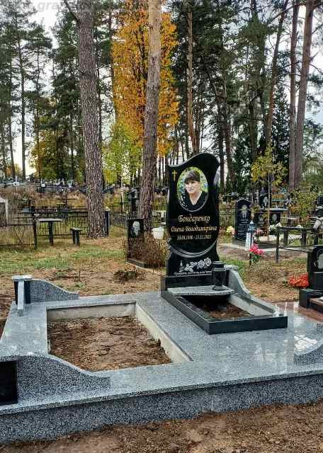 ціна гранітних пам ятників під ключ граніт Коростишів київ Україна фото