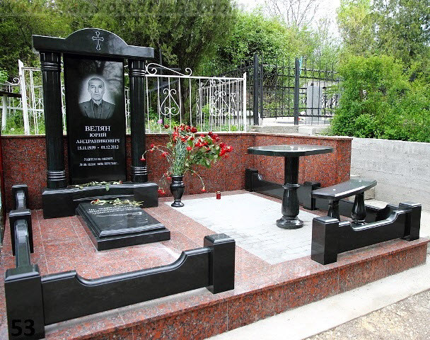 купити гранітний памятник під ключ граніт Коростишів київ Україна фото ціна