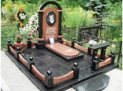 Одинарні пам ятники з граніту