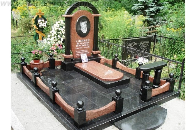 одинарні пам ятники з граніту під ключ граніт Коростишів київ Україна фото ціна