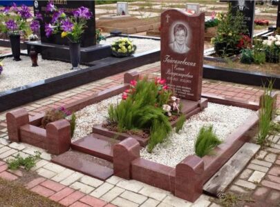 Памятники купити
