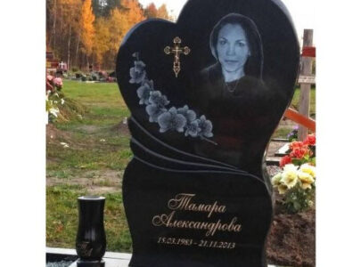 Пам ятники з габро