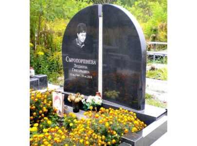 Памятники на могилу ціна
