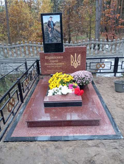 пам ятники з граніту Київська область під ключ граніт Коростишів київ Україна фото ціна