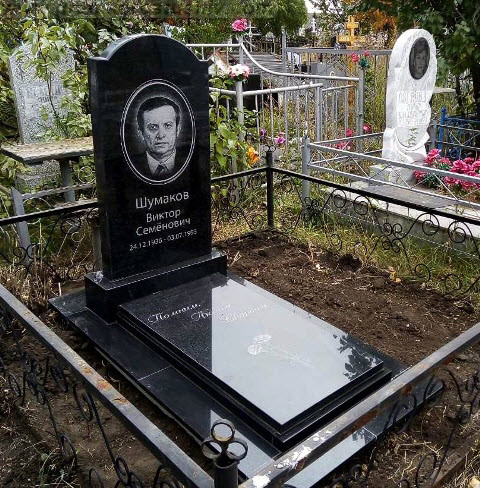 памятники Київська область під ключ граніт Коростишів Україна фото ціна