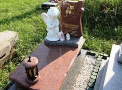 Пам ятник дитині