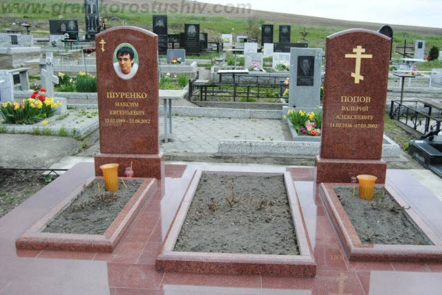 памятники з червоного каменю під ключ граніт Коростишів київ Україна фото ціна