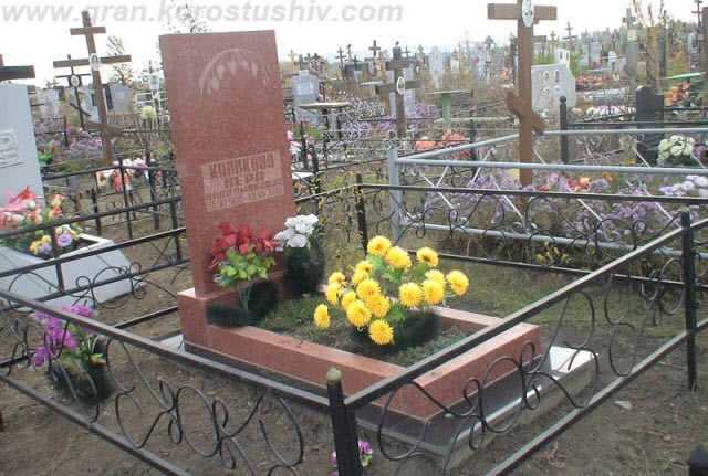 памятники зразки під ключ граніт Коростишів київ Україна фото ціна
