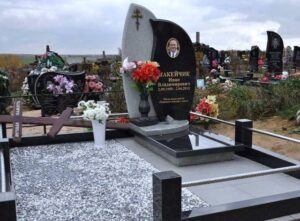 могильні памятники ціни під ключ граніт Коростишів київ Україна фото