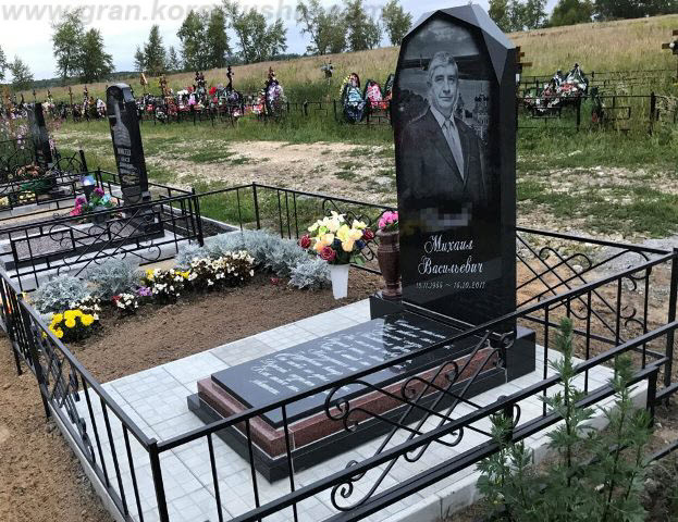 пам ятники в Києві під ключ граніт Коростишів Україна фото ціна