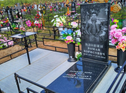 Пам ятники з натурального граніту ціна