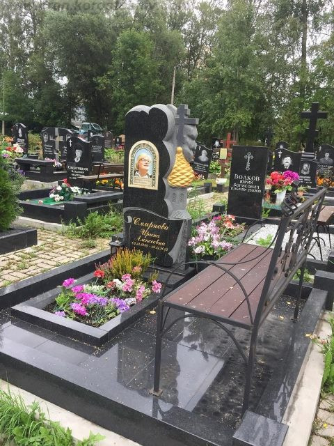 памятник в Києві під ключ граніт Коростишів Україна фото ціна