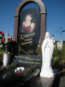 памятники ціни Київ під ключ граніт Коростишів Україна фото