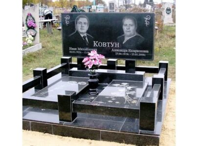 Памятники подвійні фото