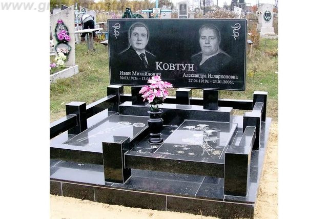 памятники подвійні фото під ключ граніт Коростишів київ Україна ціна