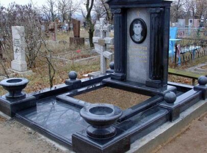 Вічні пам ятники з граниту