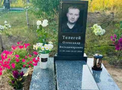 Одинарні памятники з граніту